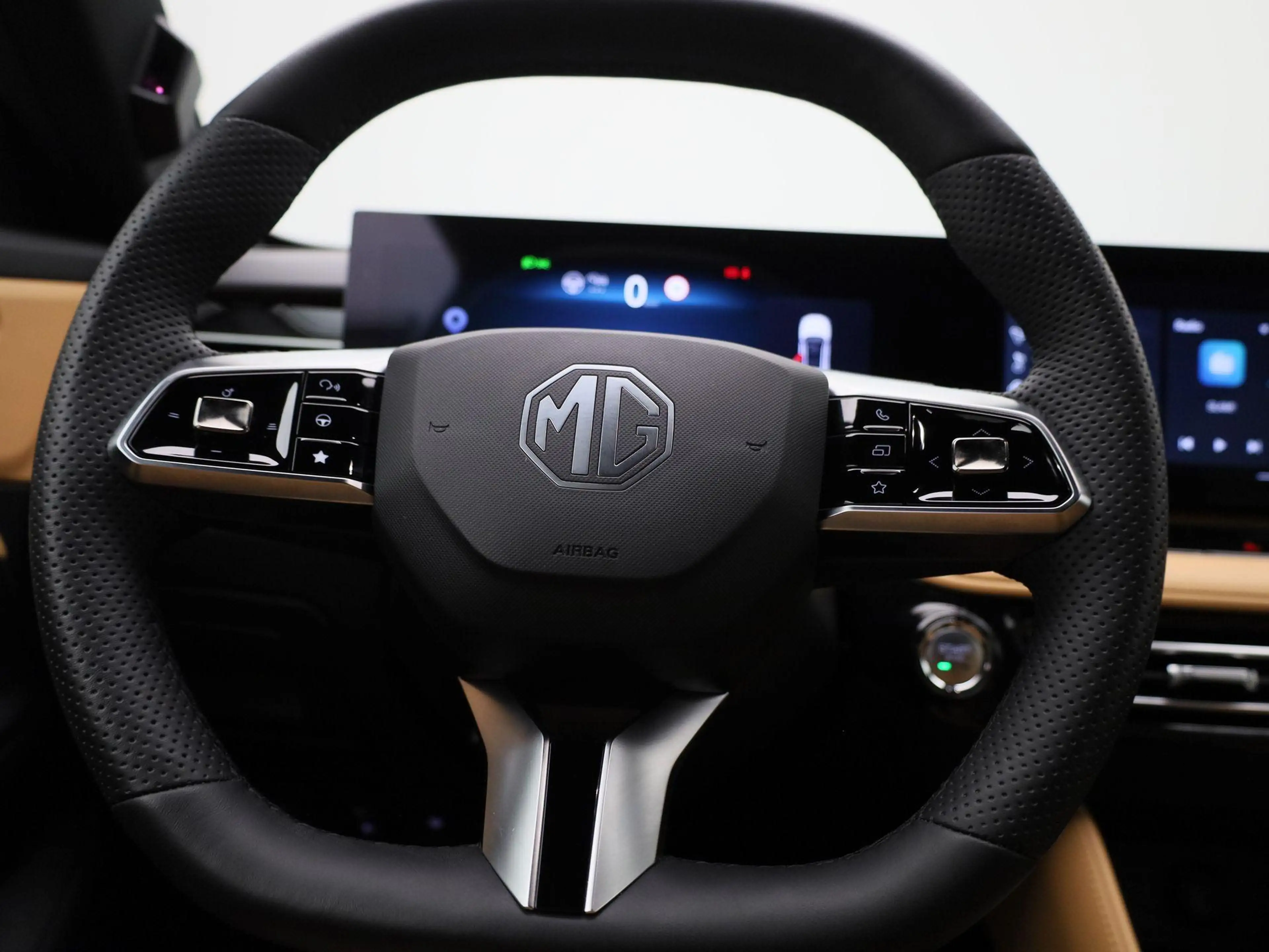 MG HS MG PHEV 1.5 Luxury — photo 7
