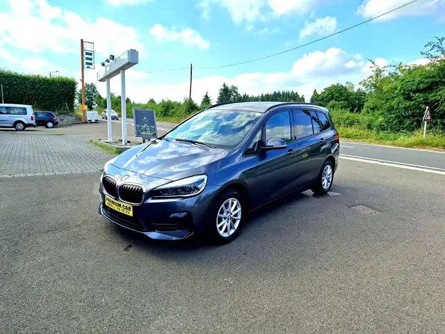 BMW 2 Series view 4
