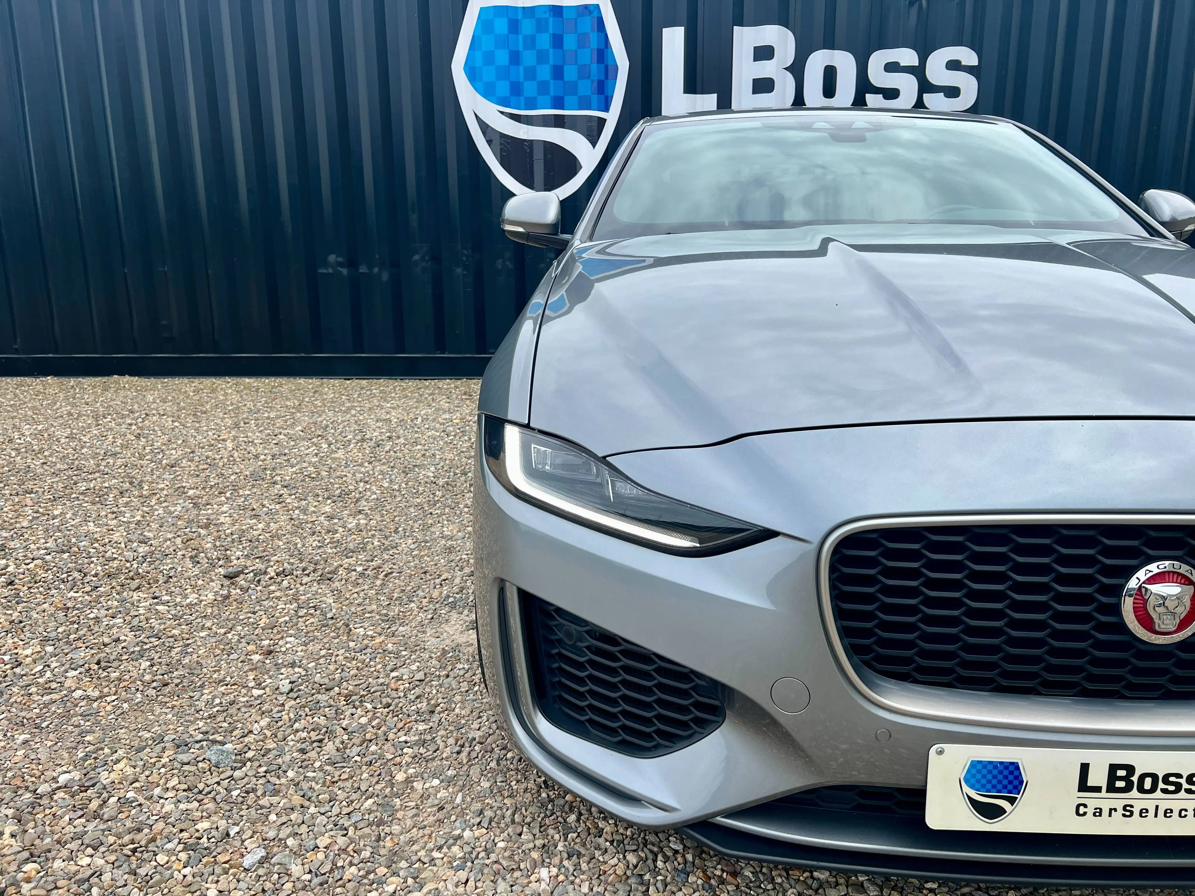Jaguar XE XE 2.0 T P250 S — photo 6