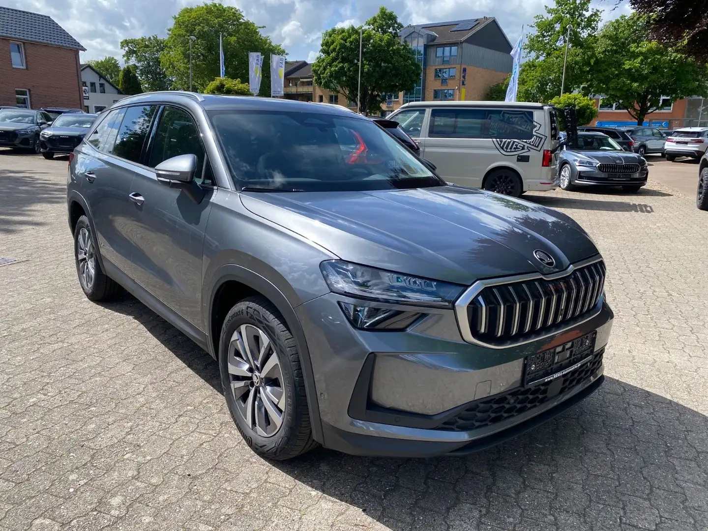 Skoda Kodiaq 2.0 TDI Selection AHK Head up Standheiz Grau - 1