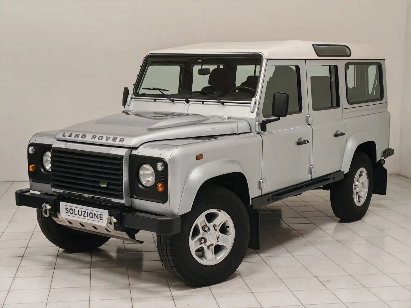 Land Rover Defender Defender 110 2.4 TD4 Station Wagon S 7 POSTI Argento - 1