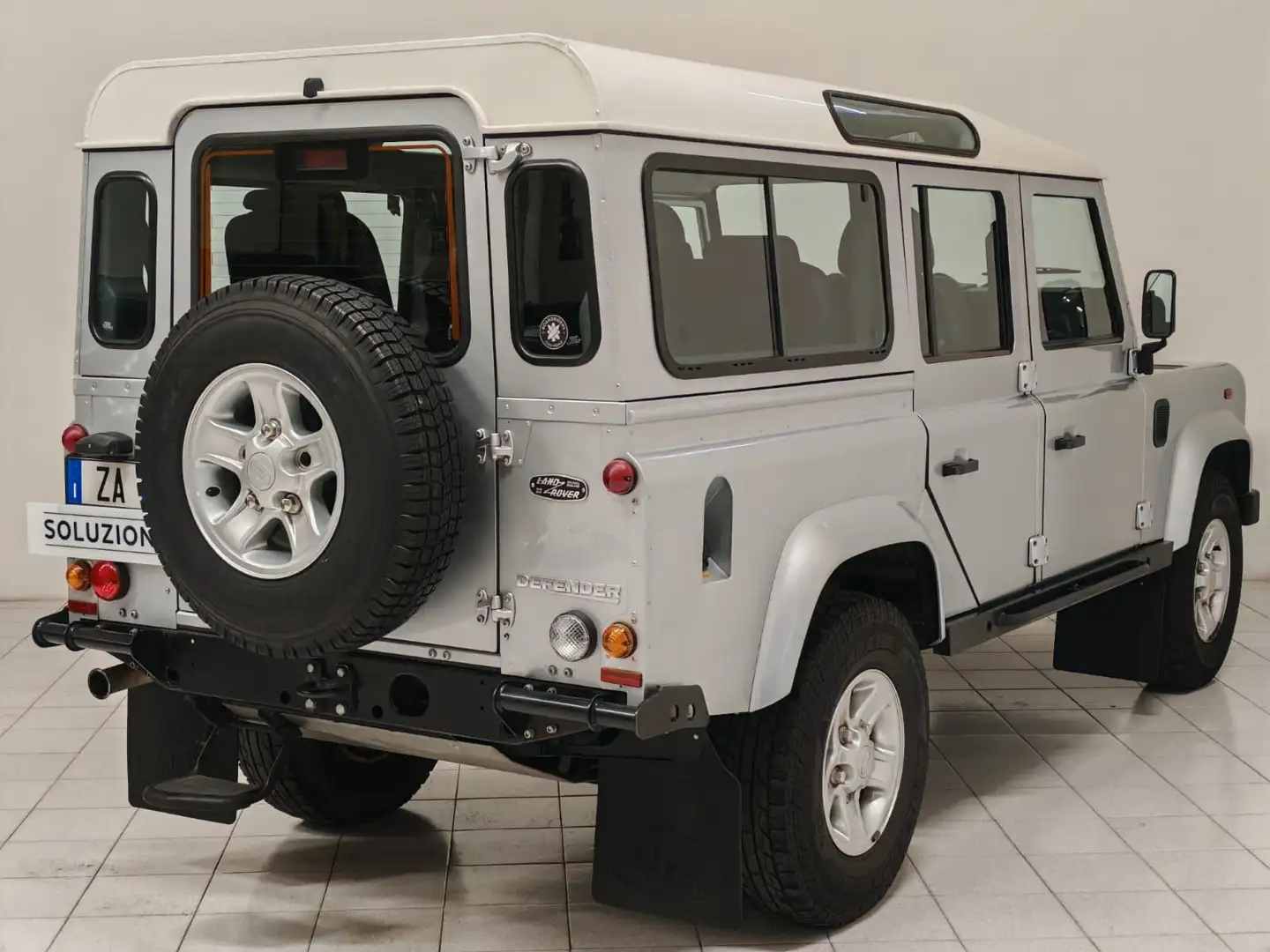 Land Rover Defender Defender 110 2.4 TD4 Station Wagon S 7 POSTI Argento - 2