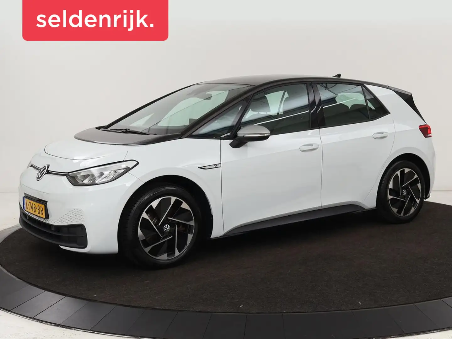 Volkswagen ID.3 First 58 kWh | Stoel & stuurverwarming | Carplay | Wit - 1