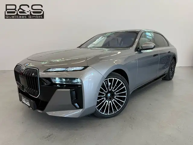 2026 BMW 7 Series in Grey for sale