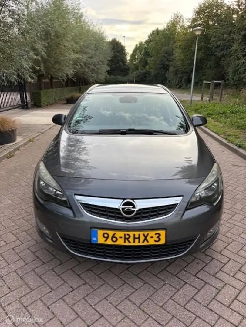 Opel Astra Sports Tourer 1.4 Turbo Sport Grau - 2