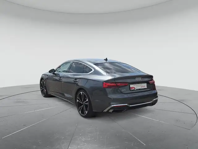 Audi A5 view 3
