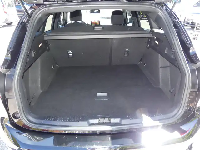 Ford Focus view 3
