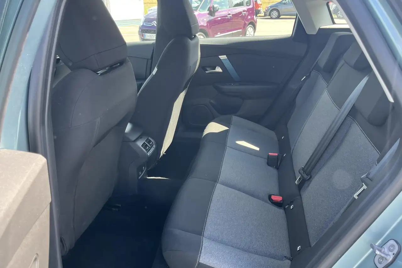 Citroen C4 e-C4 — photo 21