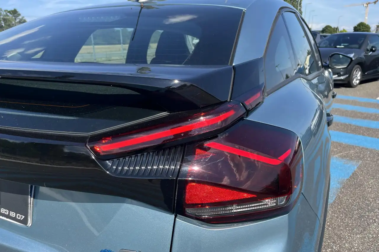 Citroen C4 e-C4 — photo 12