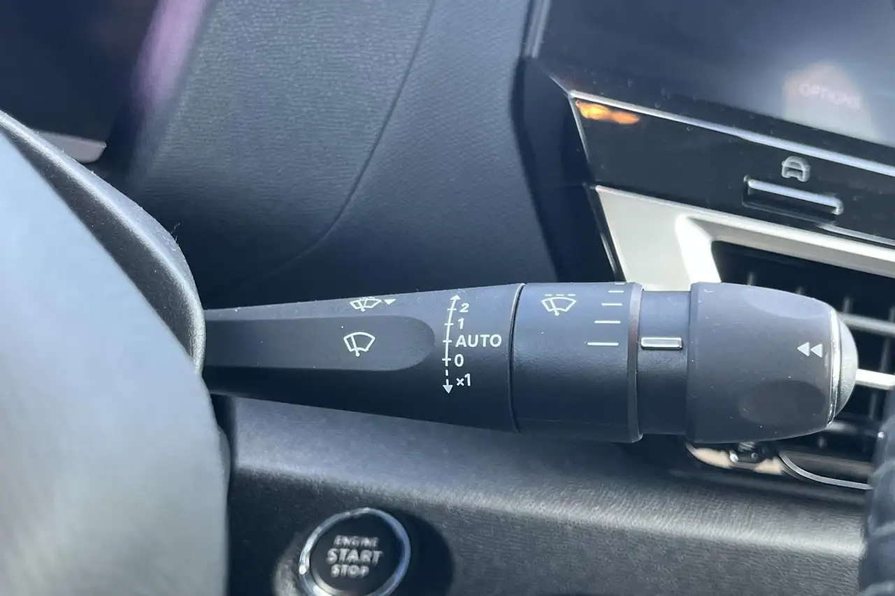 Citroen C4 e-C4 — photo 29