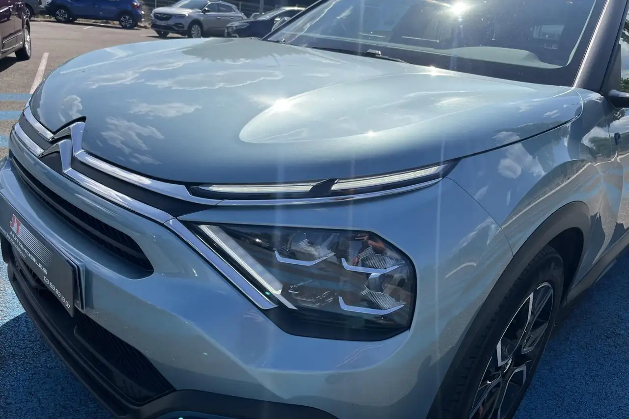 Citroen C4 e-C4 — photo 17