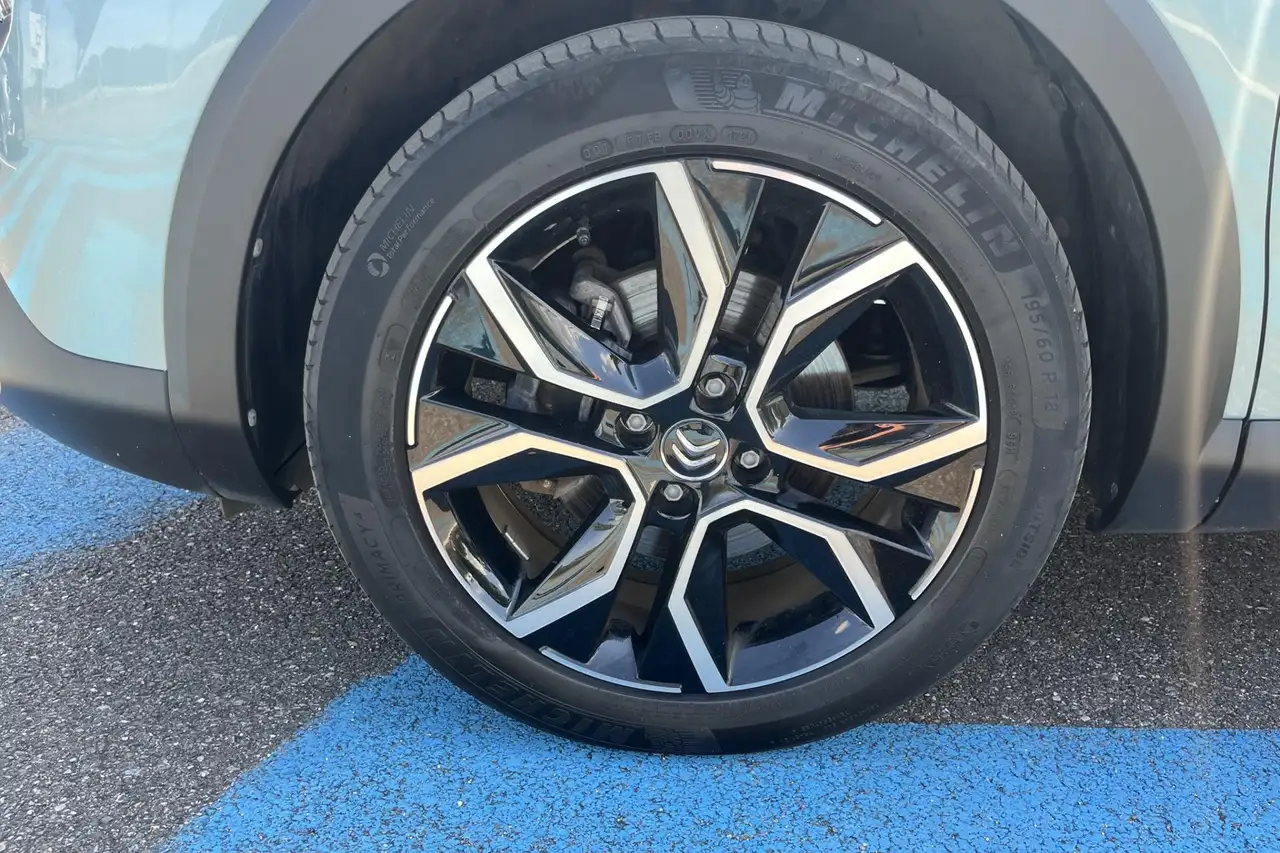 Citroen C4 e-C4 — photo 16