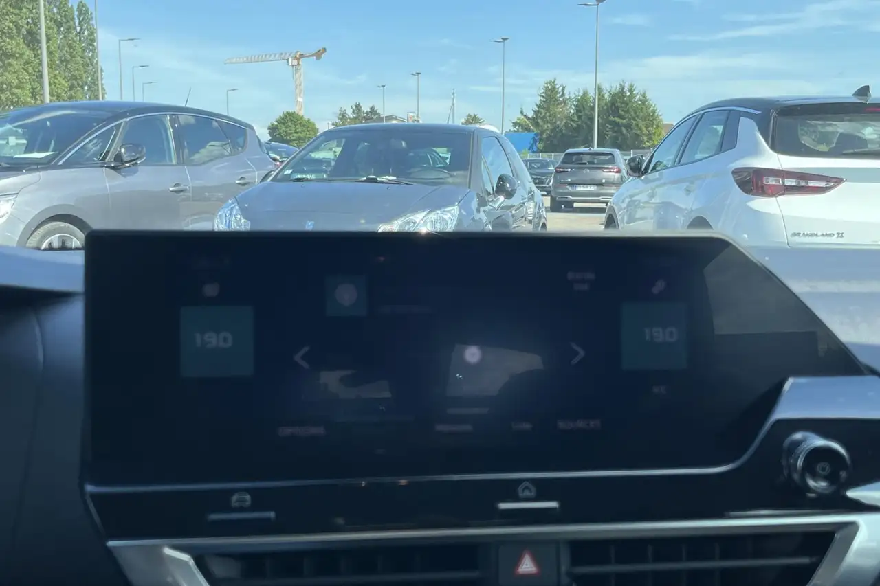 Citroen C4 e-C4 — photo 32