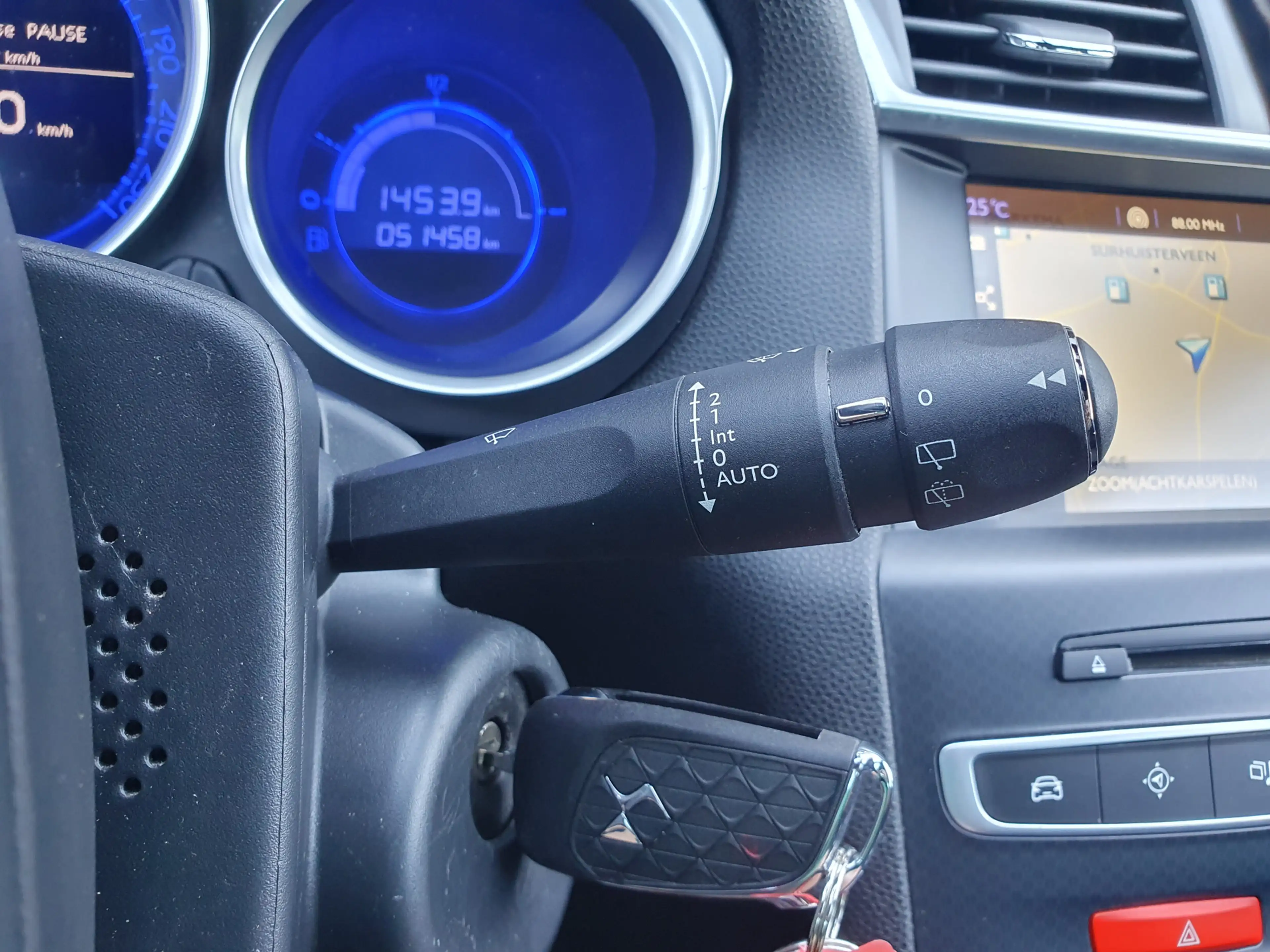 DS Automobiles DS 4 1.2 PureTech Performance Line NAVI/CLIMA/HLEDER/CR — photo 38