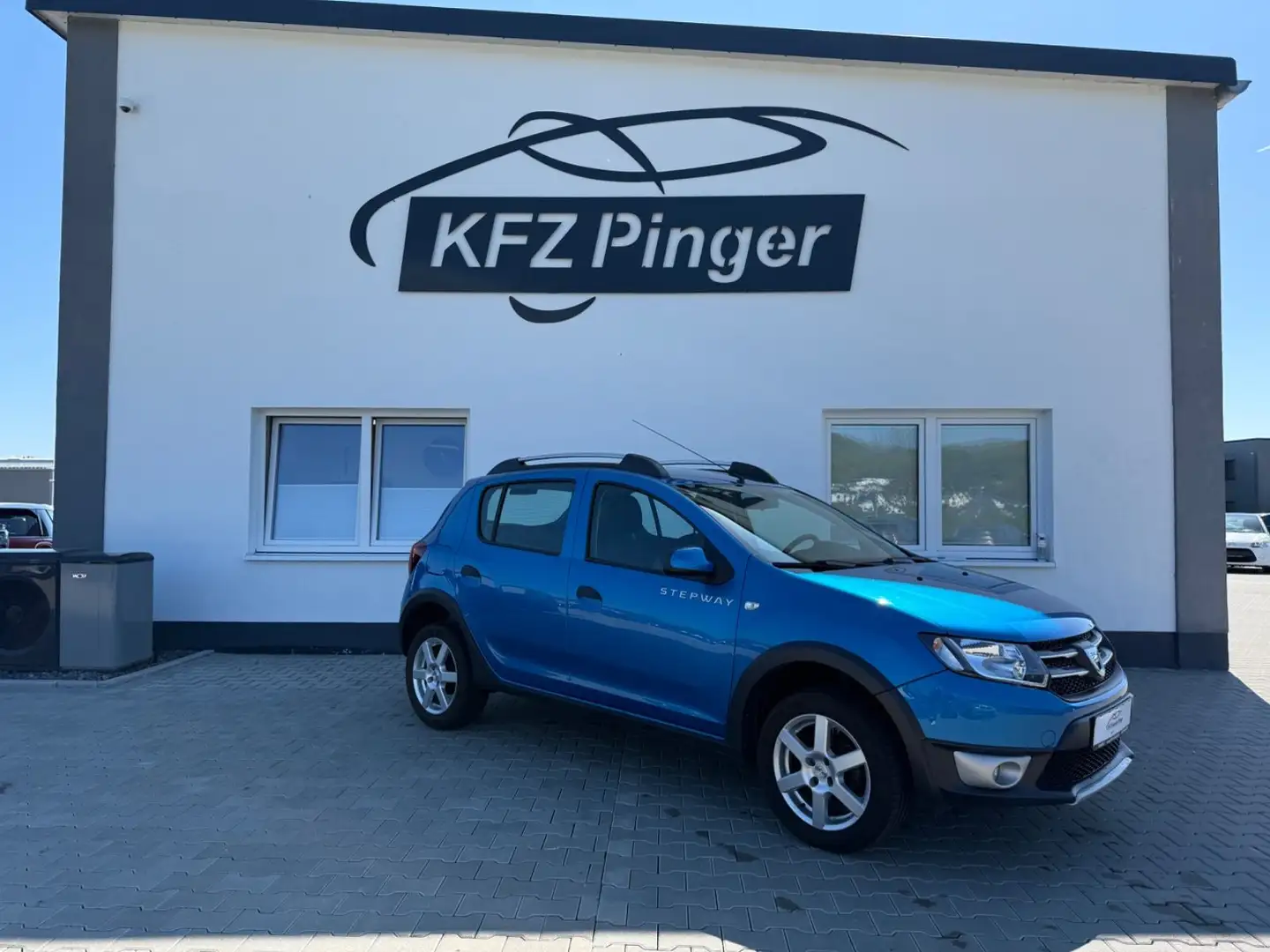 Dacia Sandero II Stepway Prestige Blau - 1