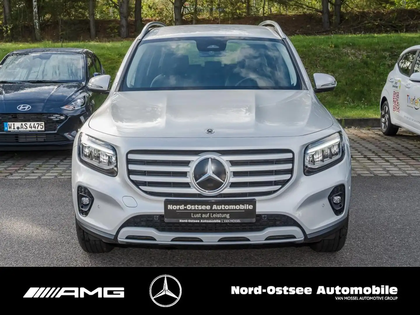 Mercedes-Benz GLB 180 d ENTRY ADV 7-SITZE AHK DISTRO LED Argent - 2
