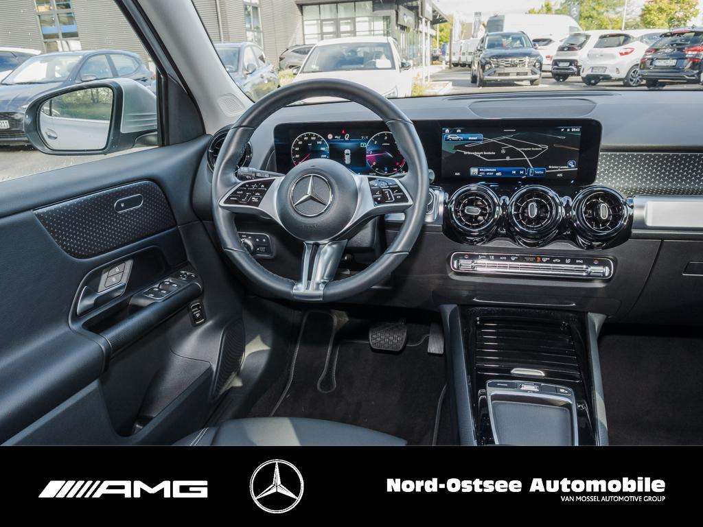 Mercedes-Benz GLB 180
