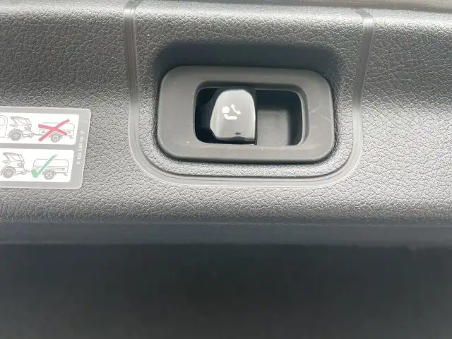 Mercedes-Benz EQE 300 EQE 300 ElectricART AHK Sitzklima HA-Lenk NP84 Ansicht 7