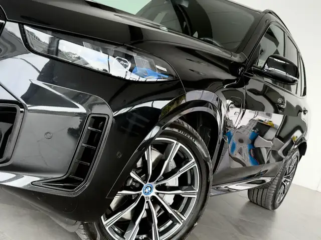 BMW X5 view 3