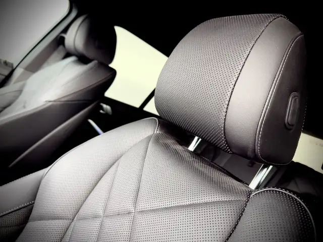 BMW X5 view 11