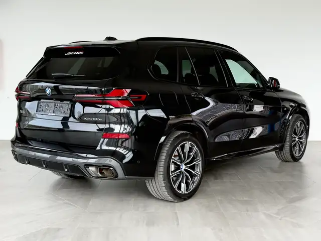 BMW X5 view 9
