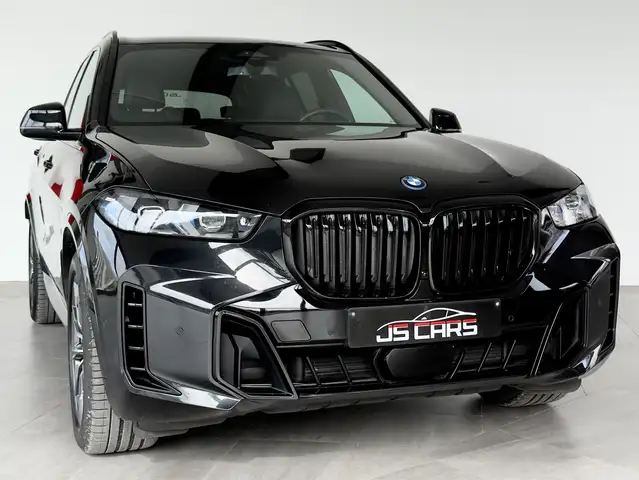 BMW X5 view 4