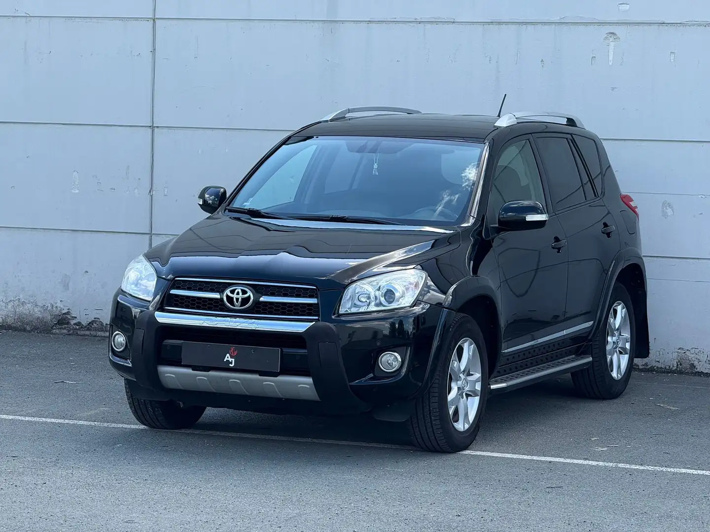 Toyota RAV 4 RAV 4 2.2 D-4D 4x4 // 1er Pro // Full Options Noir - 1