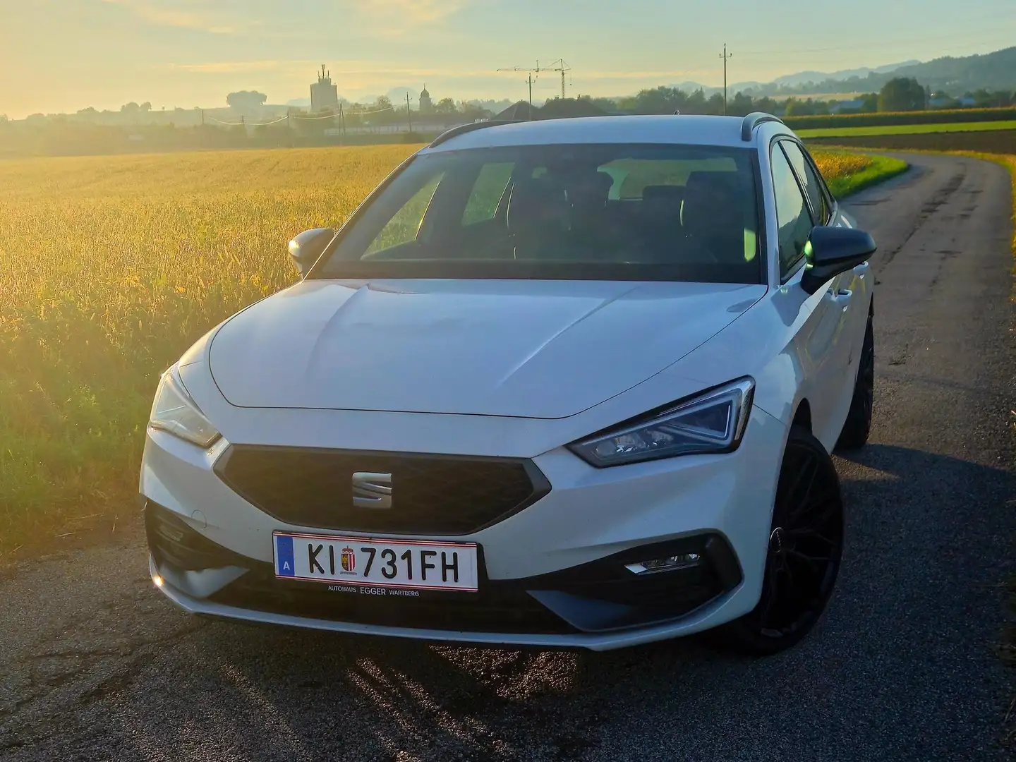 SEAT Leon Leon SP FR 2,0 TDI FR Weiß - 1