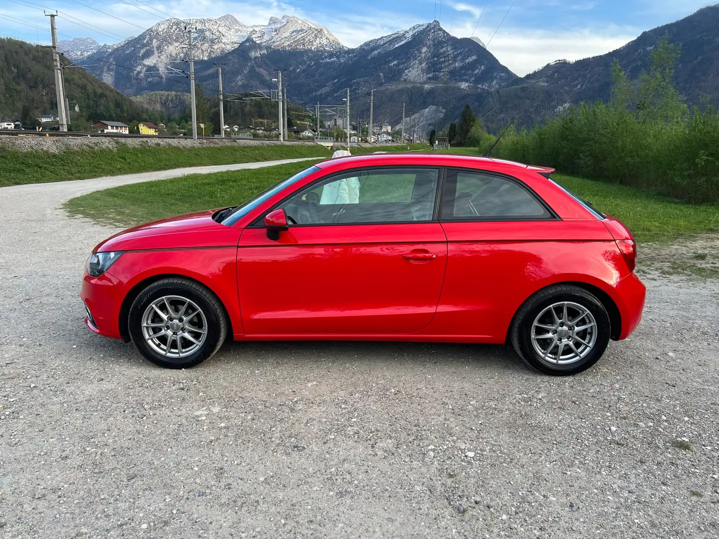 Audi A1 1,2 TFSI Attraction Rot - 2