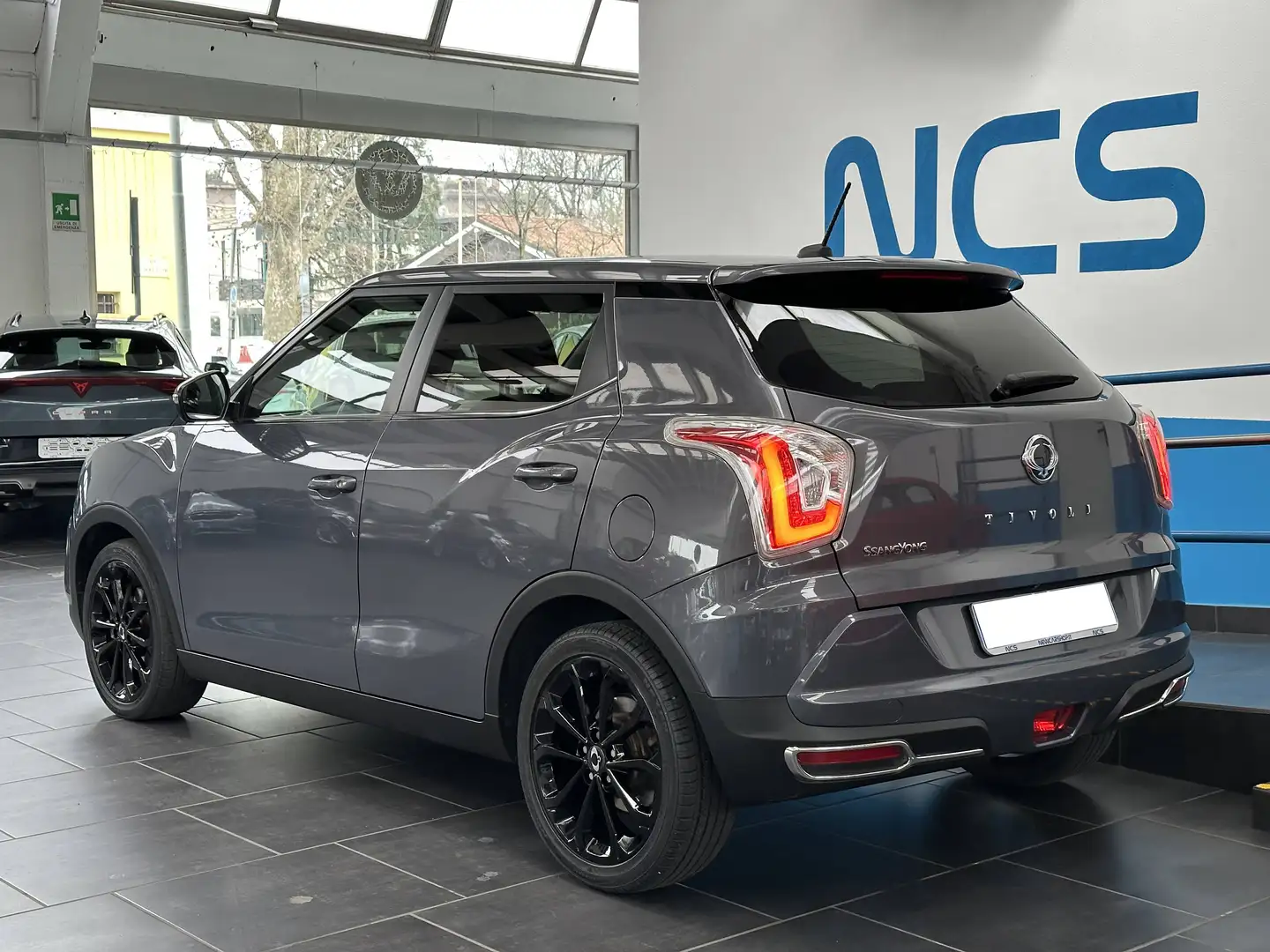 SsangYong Tivoli 1.6 I Lov It AWD AUTO "15.900 senza vincoli" Grigio - 2