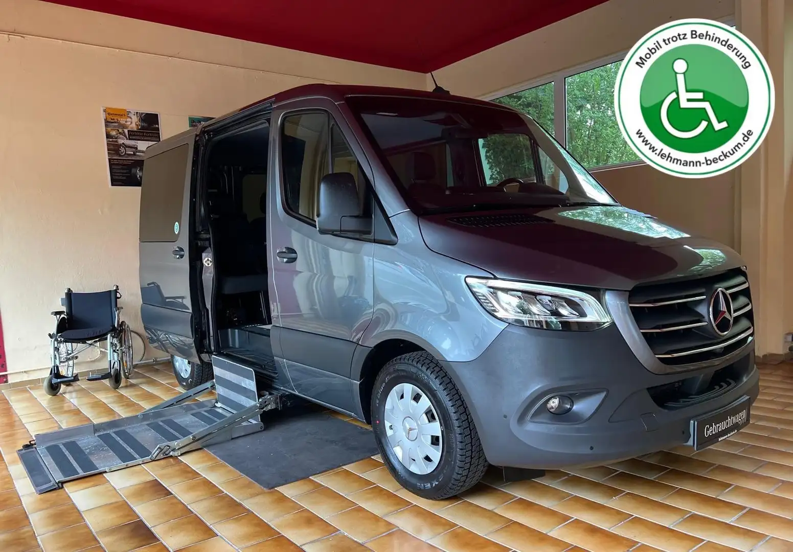 Mercedes-Benz Sprinter Tourer Rollstuhlfahrer Aktiv+Passiv Lift Docking Grau - 1