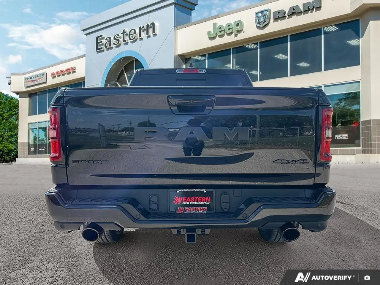RAM 1500 снимка RAM 1500
