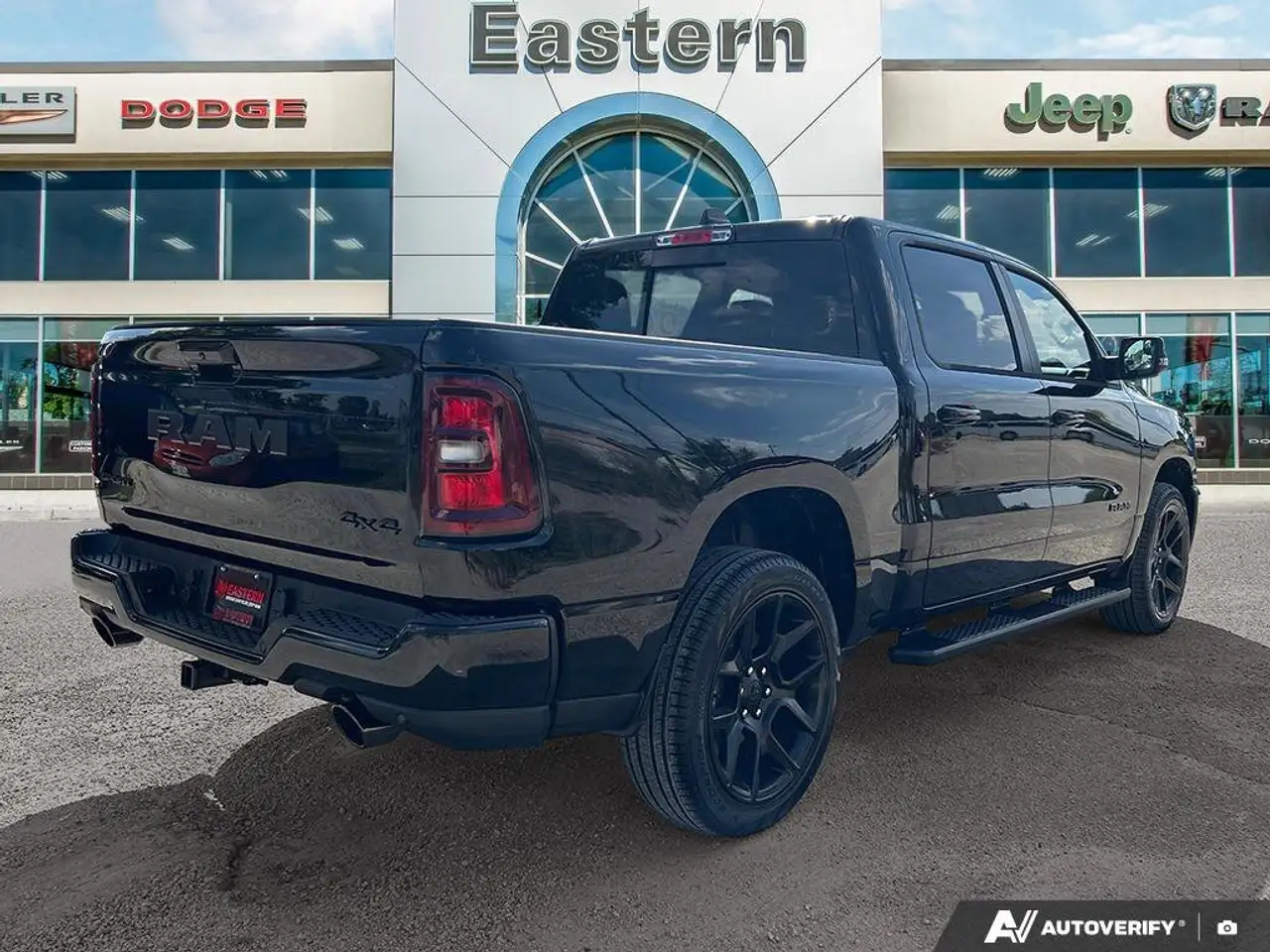 RAM 1500 снимка RAM 1500