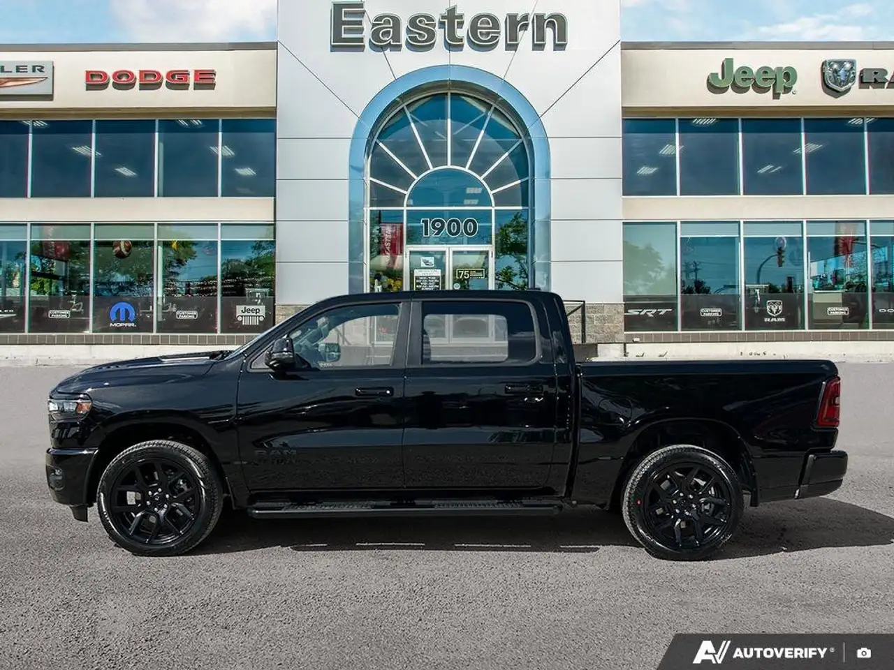 RAM 1500 снимка RAM 1500