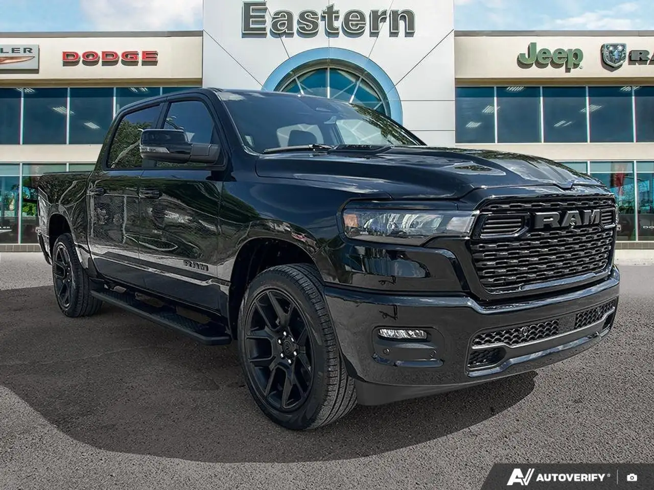 RAM 1500 снимка RAM 1500