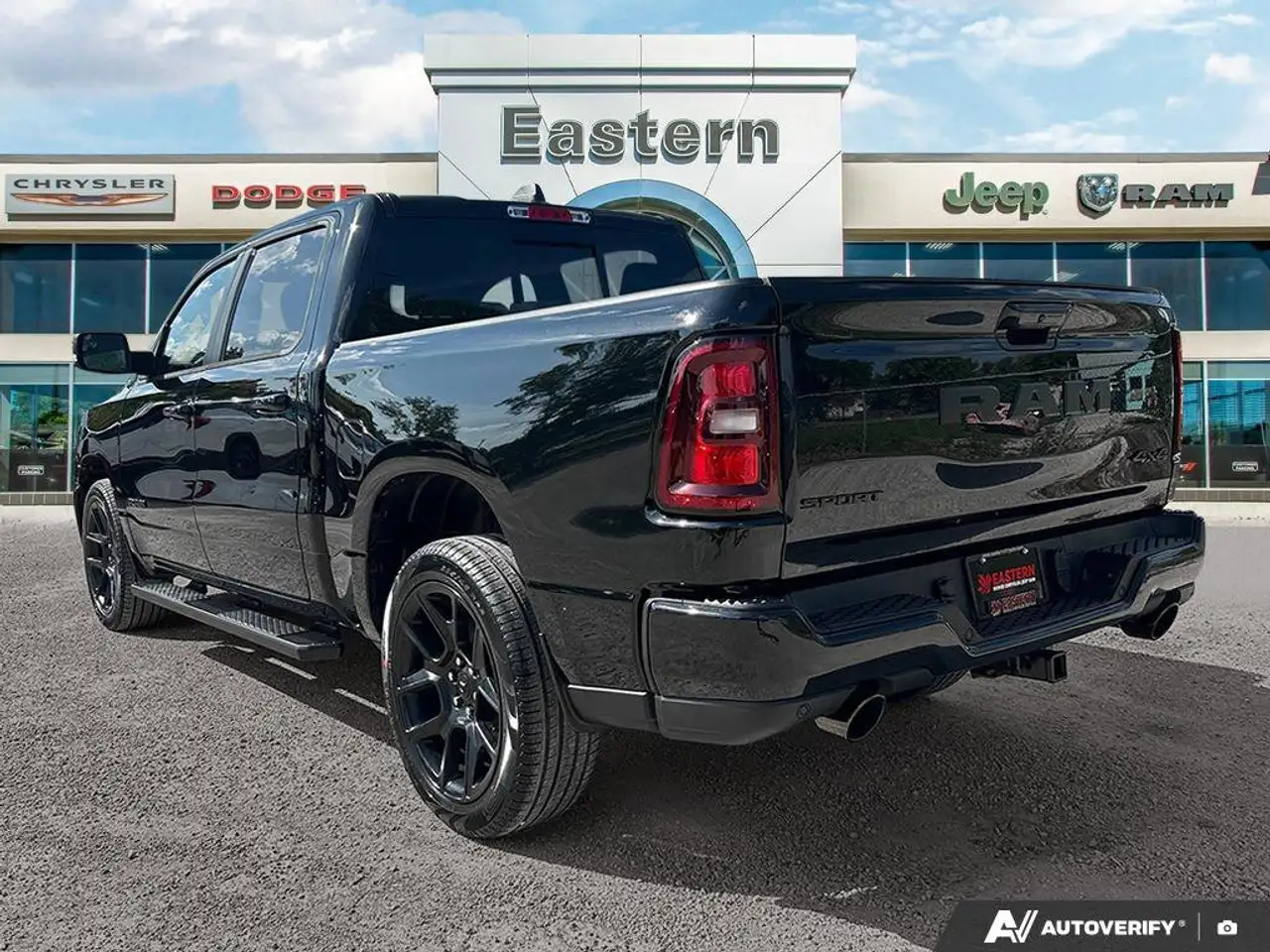 RAM 1500 снимка RAM 1500