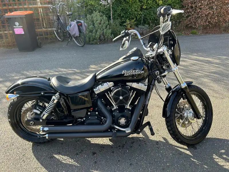 Harley-Davidson Dyna Street Bob - foto 2