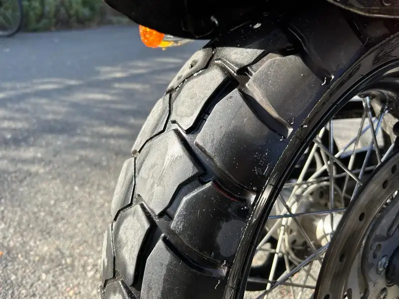 Harley-Davidson Dyna Street Bob - foto 6