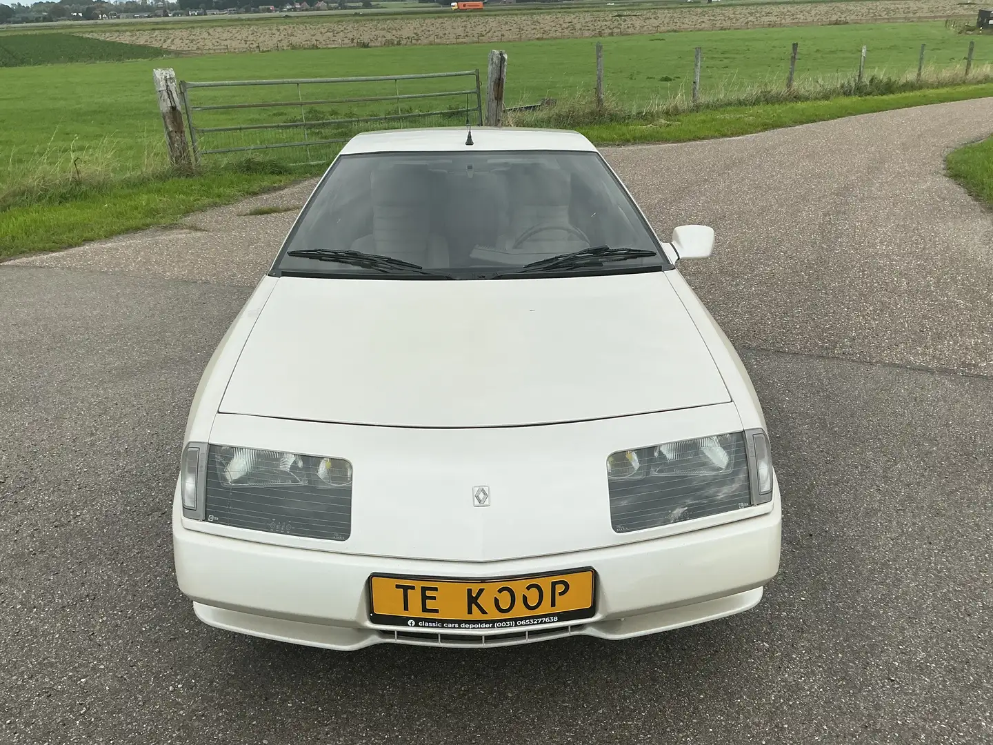 Renault Alpine A310 Coupe Weiß - 1