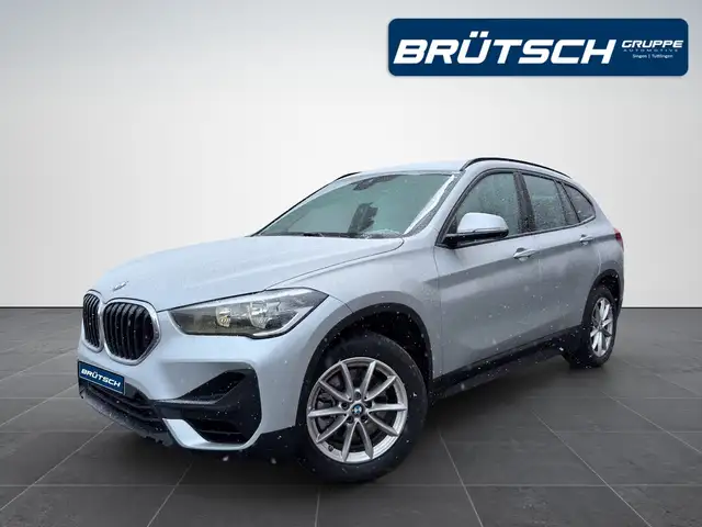 BMW X1 sDrive 20 i Advantage AUTOMATIK / AHK / KLIMA / SI
