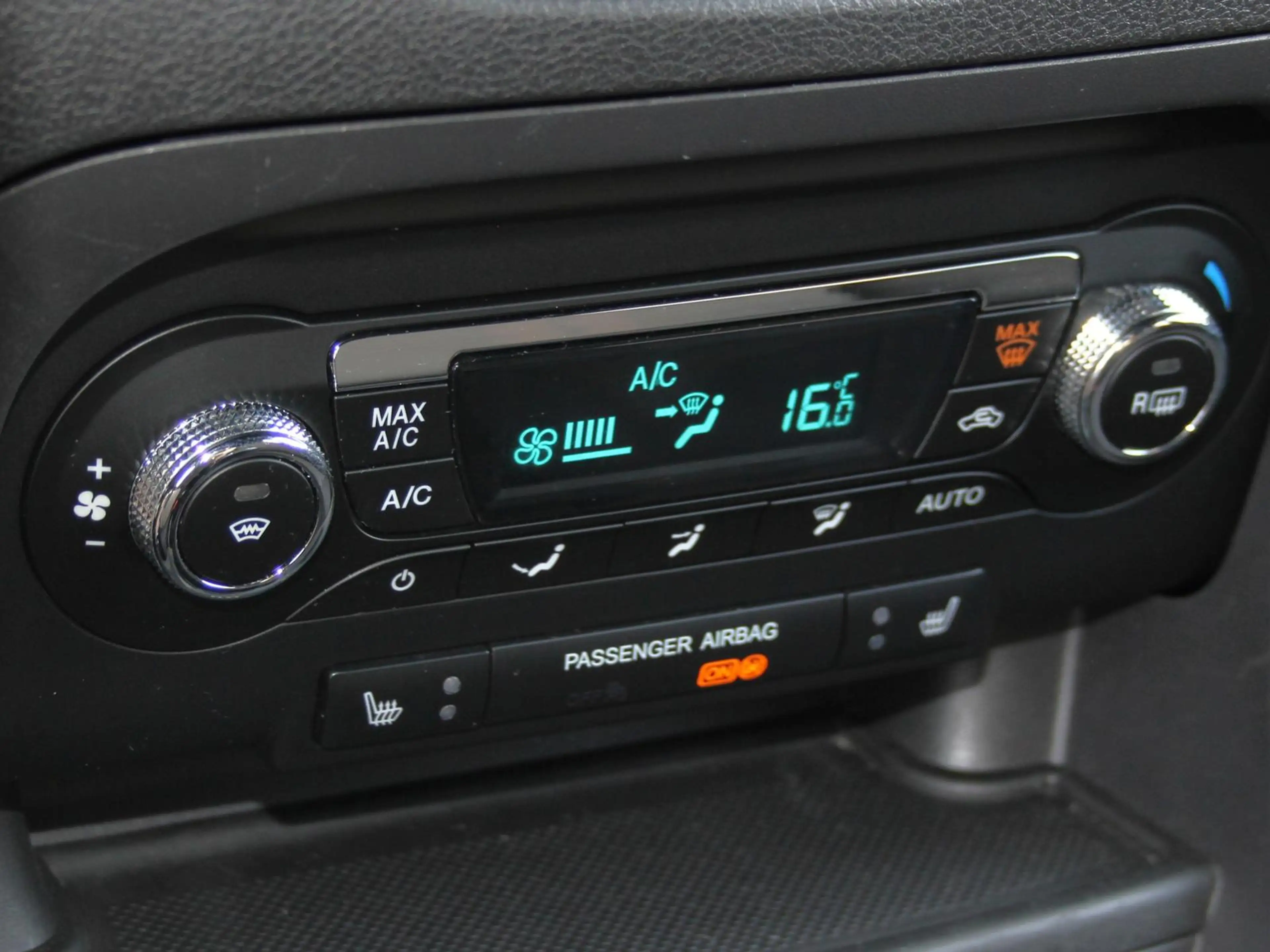 Ford Ka/Ka+ + 1.2 Ti-VCT Active SYNC 3 Winter-Paket — photo 12