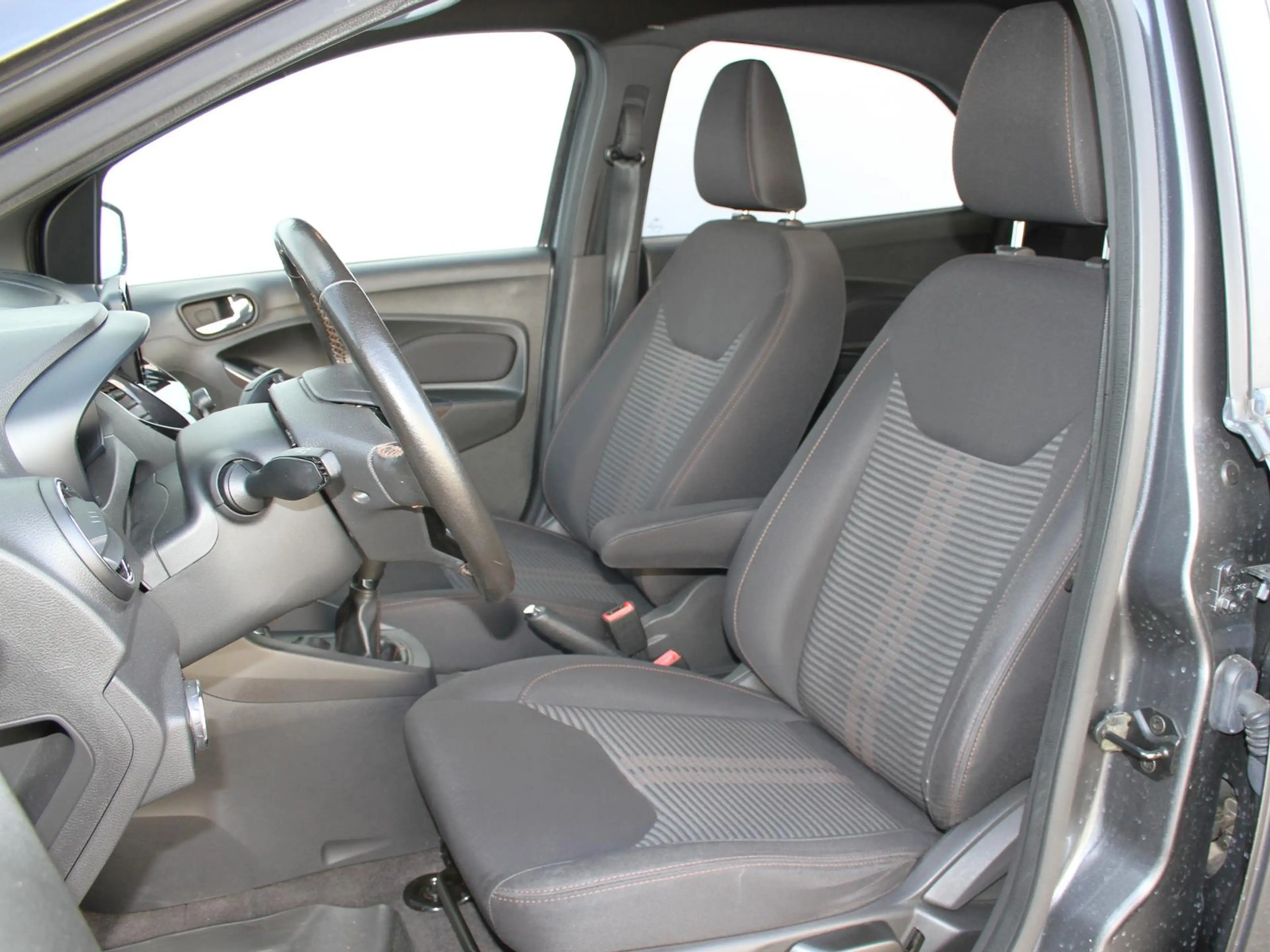 Ford Ka/Ka+ + 1.2 Ti-VCT Active SYNC 3 Winter-Paket — photo 3