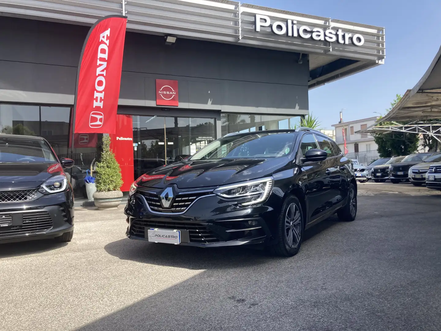 Renault Megane 1.5 blue dci Intens 115cv AUTOMATICA NAVI PELLE Nero - 1