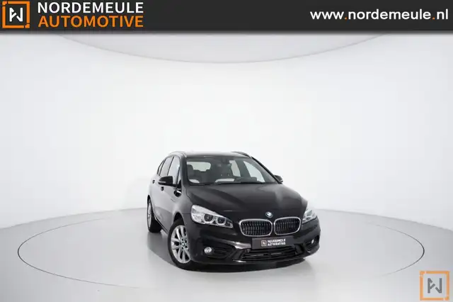 BMW 225