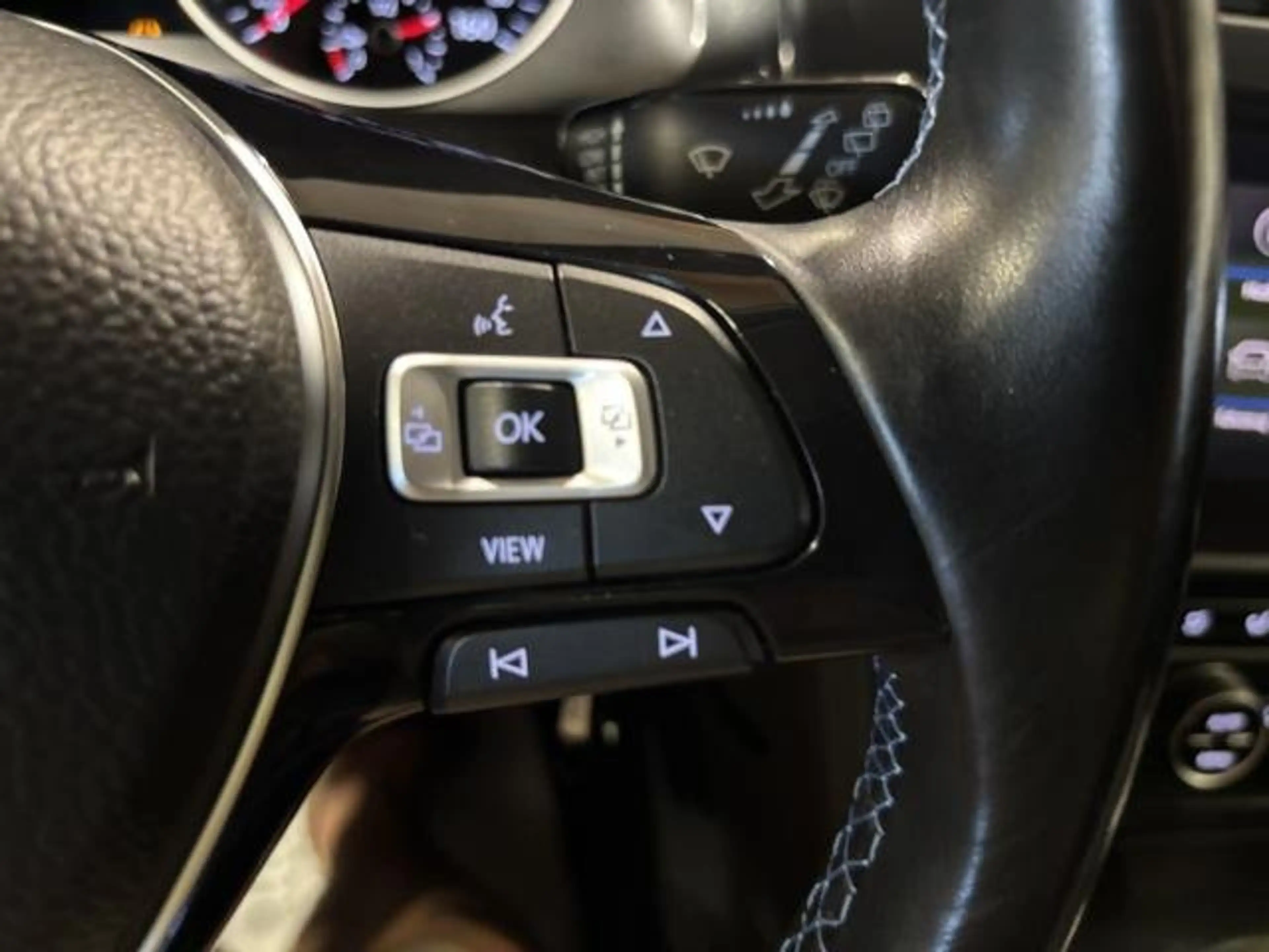 Volkswagen e-Golf e-Golf 35,8kWh (mit Batterie) LED XENON NAVI PDC — photo 14