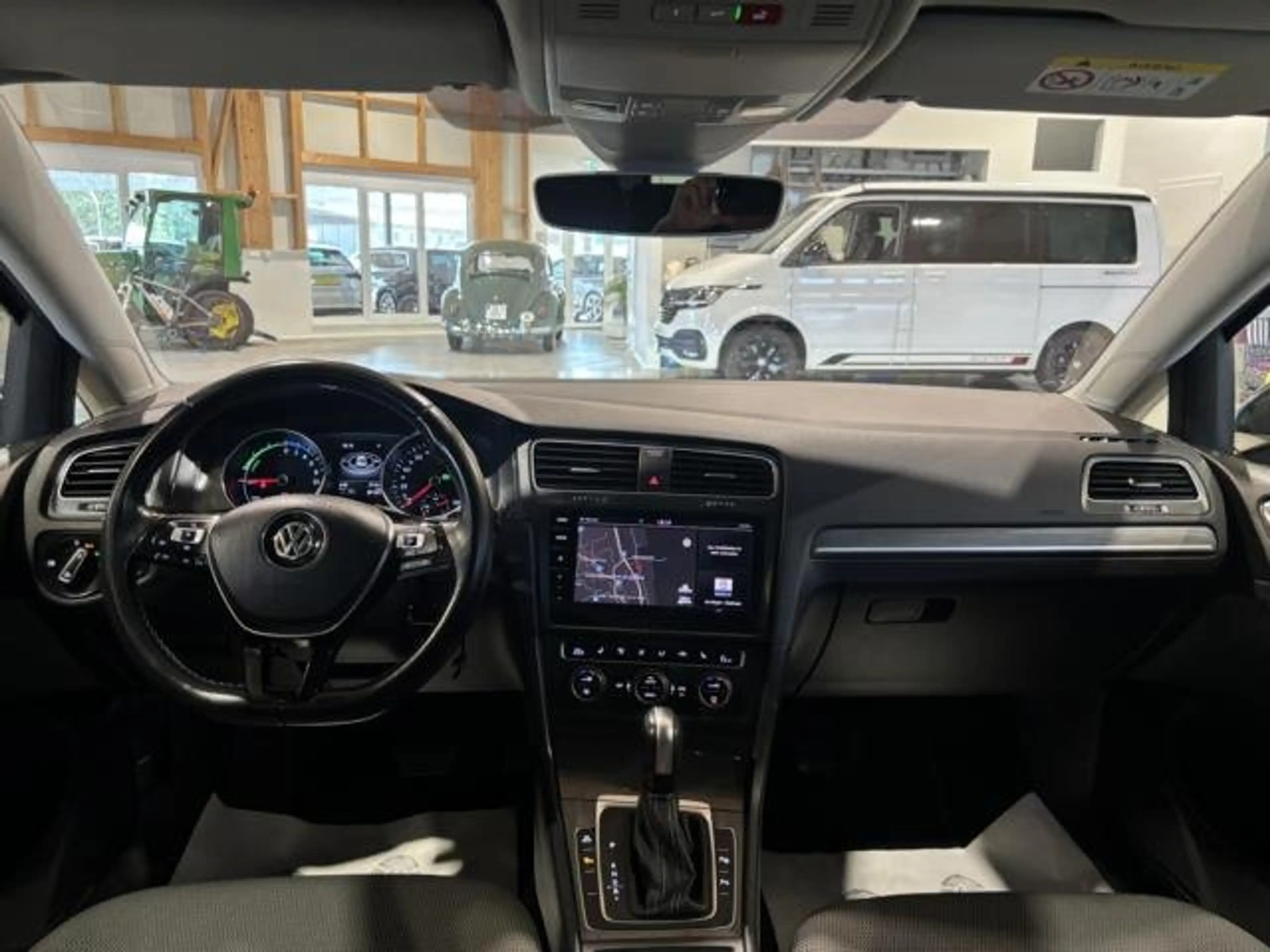Volkswagen e-Golf e-Golf 35,8kWh (mit Batterie) LED XENON NAVI PDC — photo 9