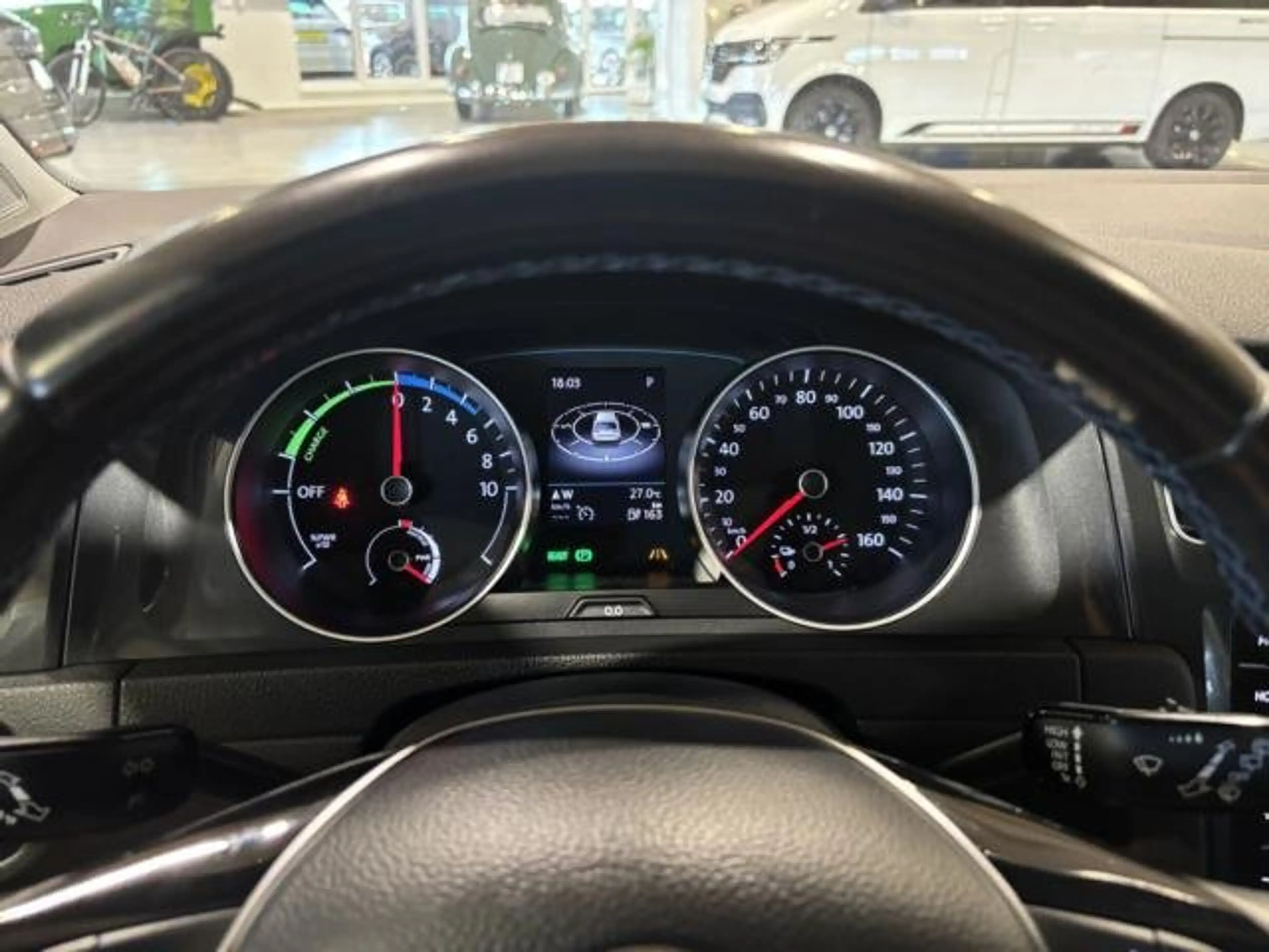 Volkswagen e-Golf e-Golf 35,8kWh (mit Batterie) LED XENON NAVI PDC — photo 12
