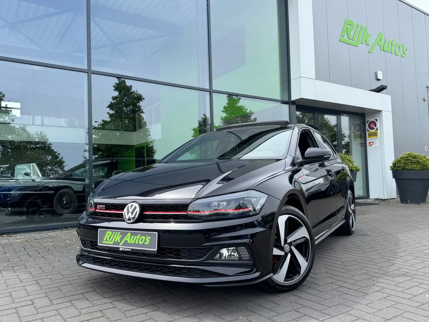 Volkswagen Polo GTI 2.0 TSI * Panoramadak * Stoelverwarming * Camera Zwart - 1