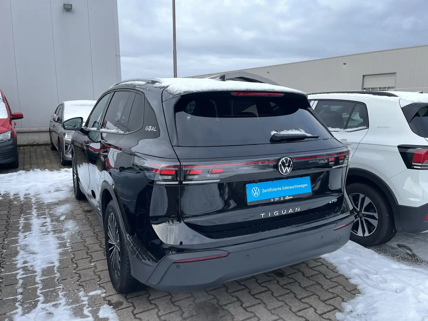 Volkswagen Tiguan 1.5 TSI DSG GOAL IQ-L Navi EasyOp 360 AHK Schwarz - 2