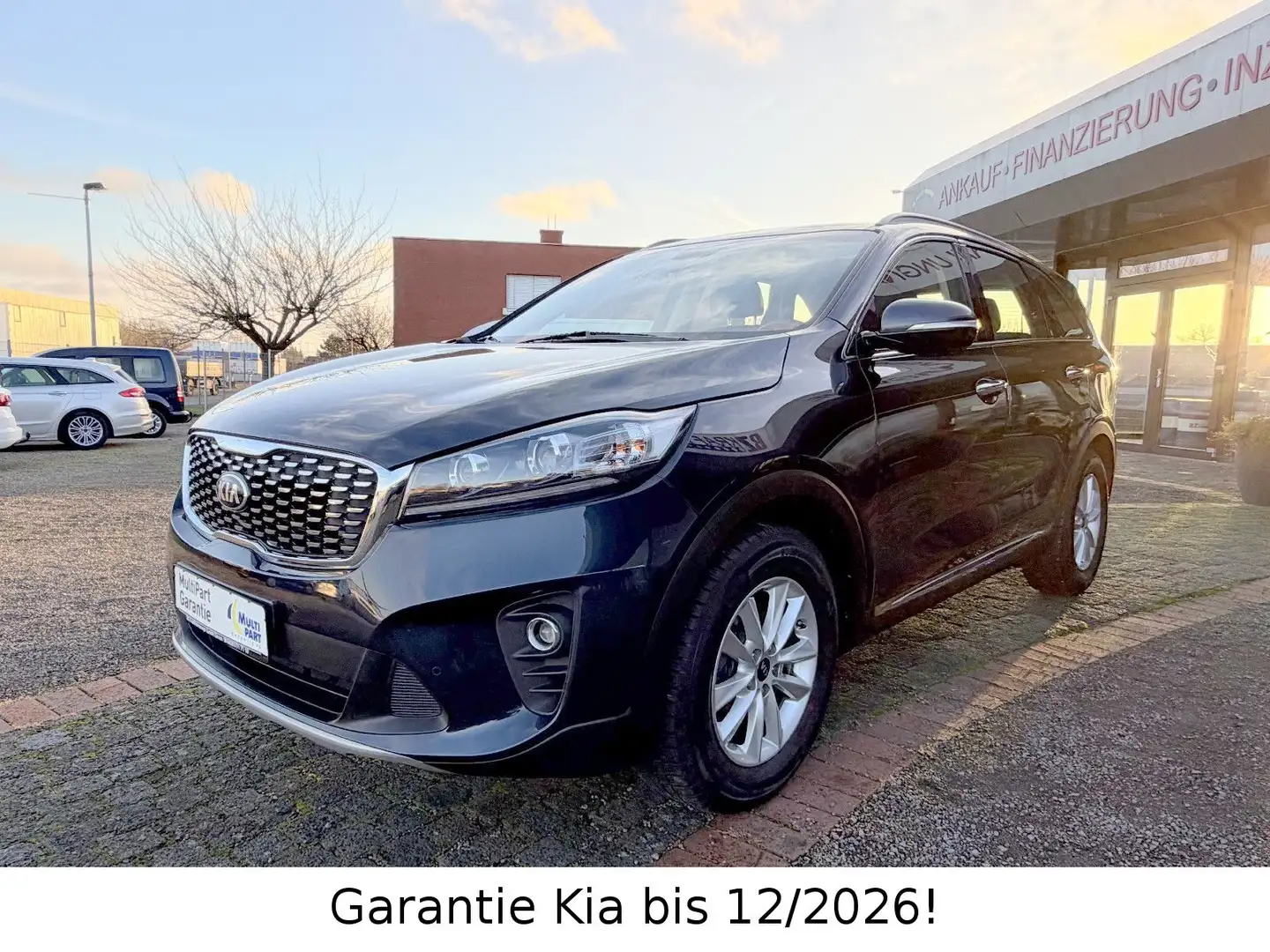 Kia Sorento 2.2CRDI Vision AUTOM. NAVI AHK SHZG PDC Blau - 1